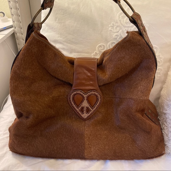 Genuine Hide Bridget Shuster Shoulder Bag NEW - Picture 1 of 7